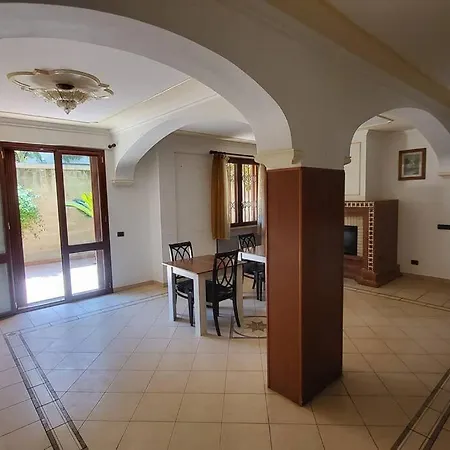 Rosa - Intera Proprieta Παλέρμο